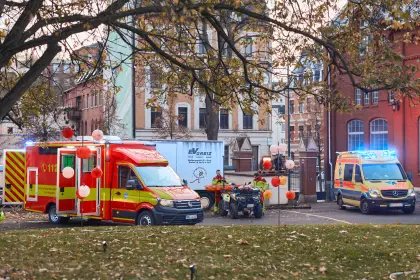 Auf der &amp;quot;Blaulichtmeile&amp;quot; informieren Feuerwehr, Rettungsdienst und Polizei.